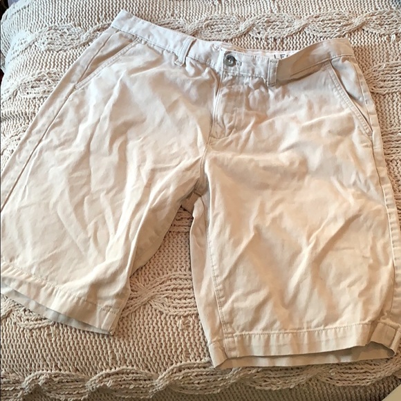 Eddie Bauer - Picture 1 of 2